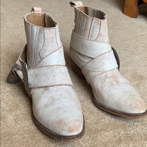 Matisse White Leather Biker Boots